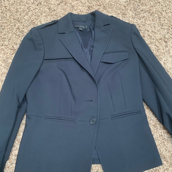 Ann Taylor Two Piece Suit. Size 2. Navy - Picture 4 of 4